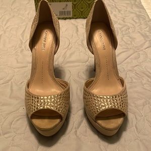 Size 7 Tan Gianni Bini Heels